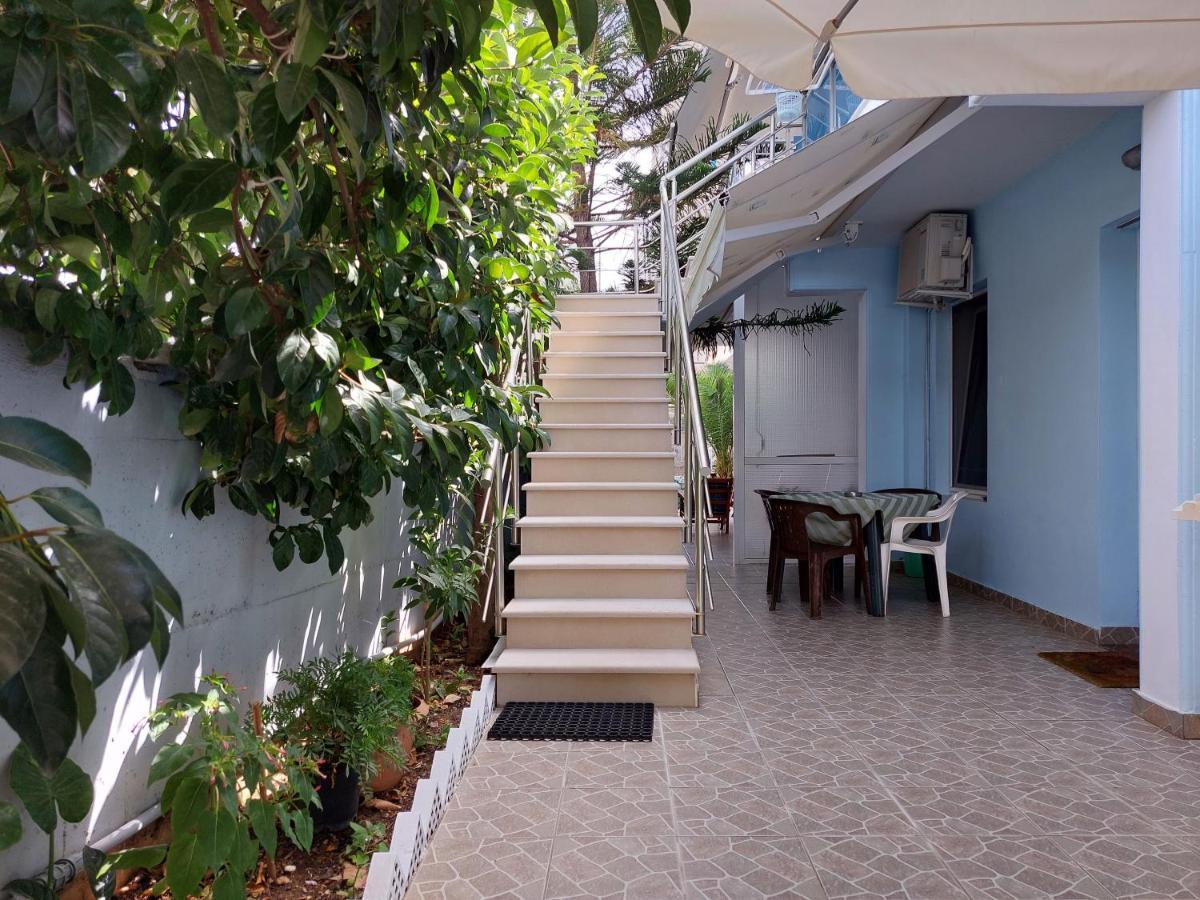 Garden Holiday Studios Himare Exterior photo